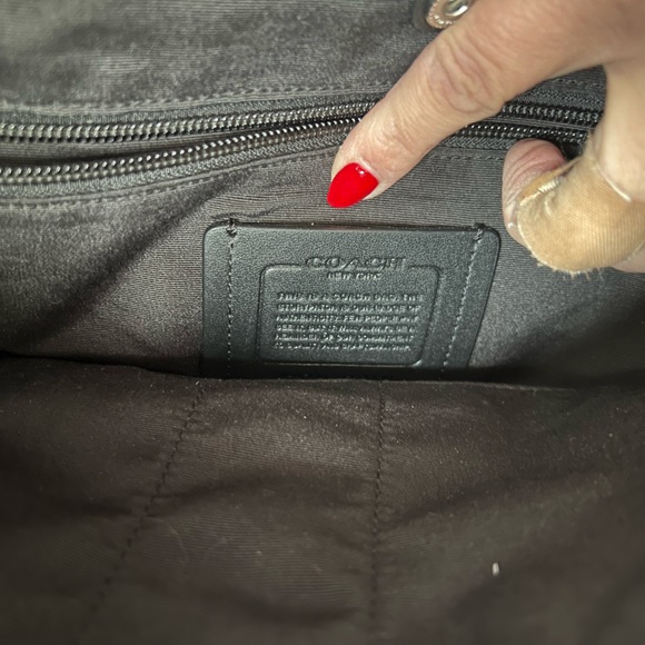 Coach business/laptop over the shoulder bag with handles. Fits 20 inch laptop - Picture 2 of 5